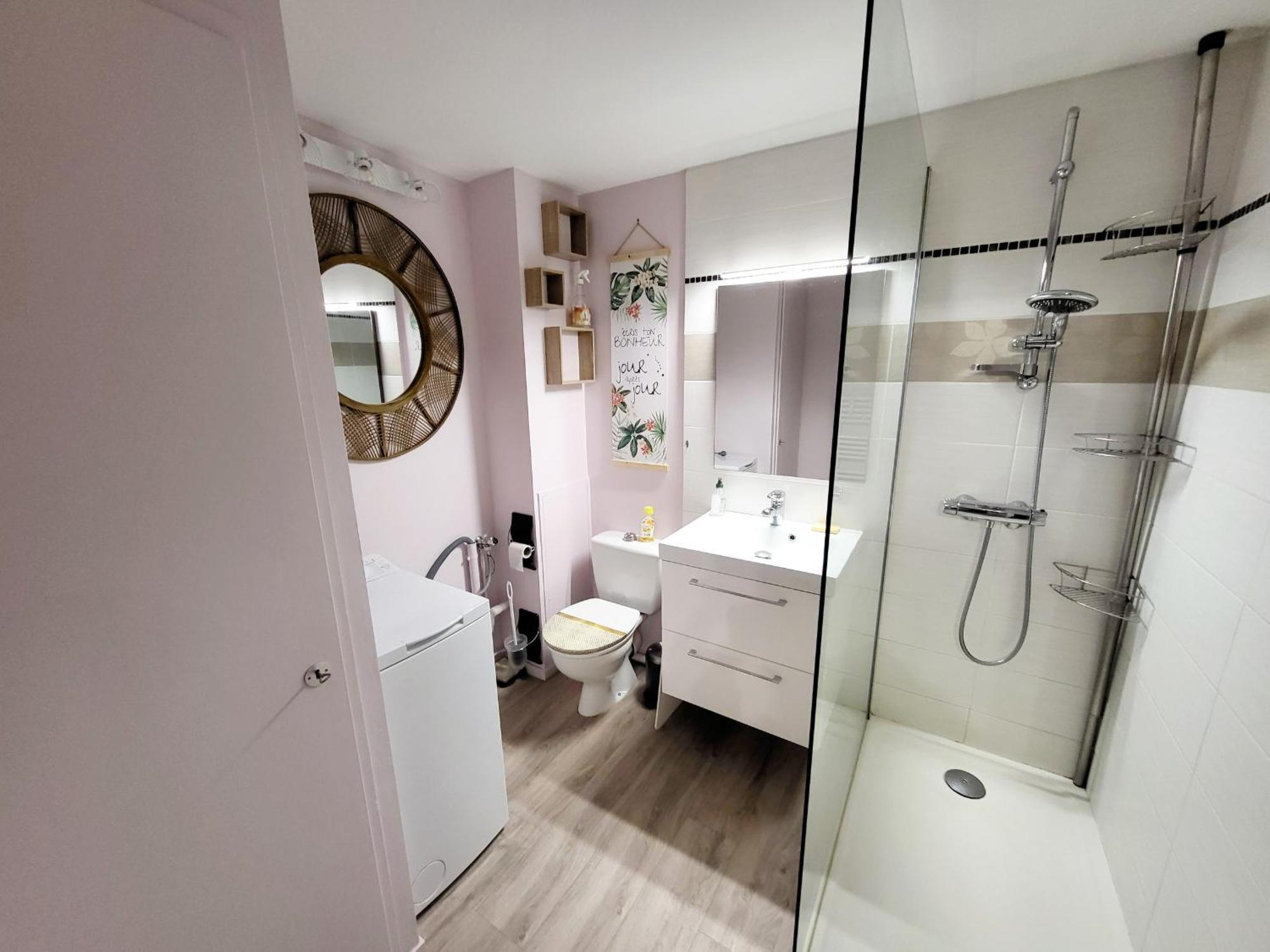 Appartement Moderne Au Centre-Ville, 150M Plage, Wifi, Confort Ideal Pour Familles - Fr-1-92-876 Les Sables-dʼOlonne Buitenkant foto