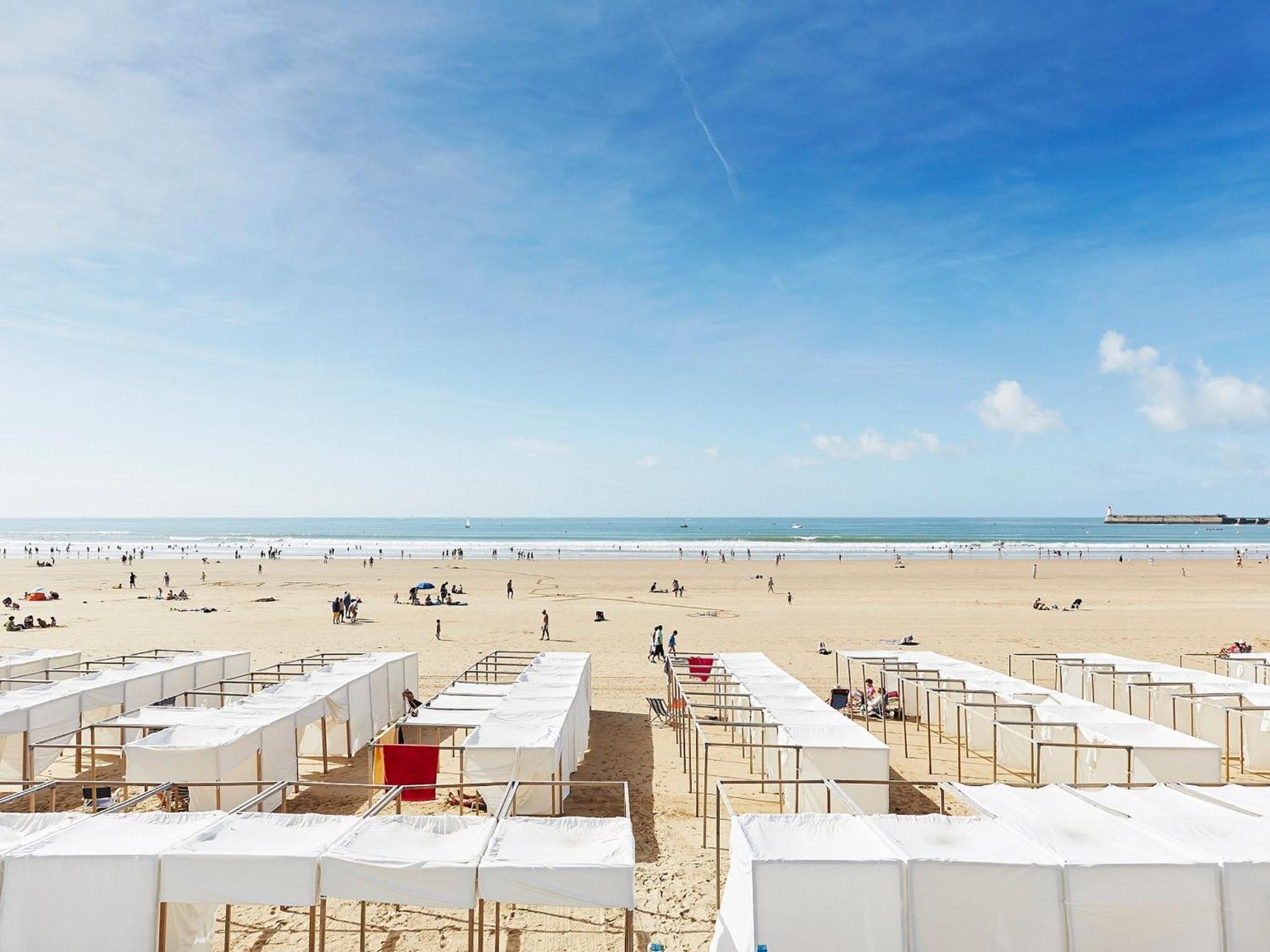Appartement Moderne Au Centre-Ville, 150M Plage, Wifi, Confort Ideal Pour Familles - Fr-1-92-876 Les Sables-dʼOlonne Buitenkant foto